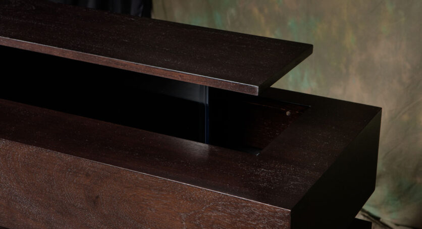 Here is a close up of the Le Bloc. You can see the open pour espresso finish on the mahogany wood