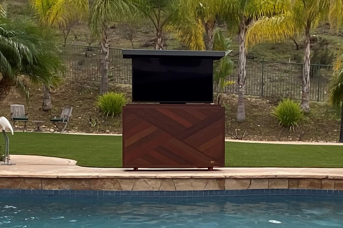 Rift Outdoor TV Stand 55 Inch - Image 6