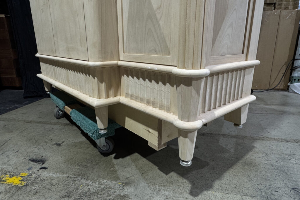 octavious retractable tv stand 04